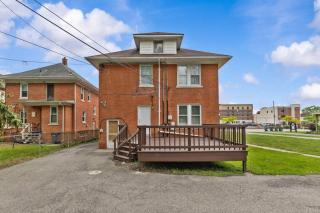 2 BR - Fully Equipped Dearborn Home - 4