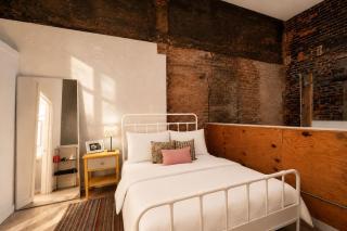 Artist Loft, Steps from TQL Stadium, Walk to All - 9