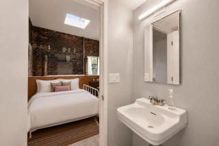 Artist Loft, Steps from TQL Stadium, Walk to All - 1