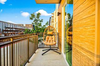 Boho Luxe Apt with Resort Pool, Laundry, Parking - 4