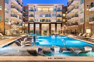 Boho Luxe Apt with Resort Pool, Laundry, Parking - 7