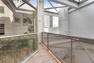 Spacious CBD Abode with Aircon near Waterfront - 2