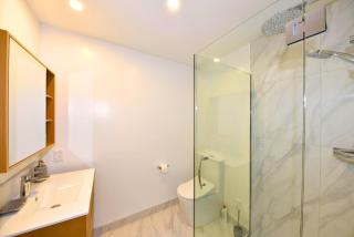 Cosy City Stay with Shared Sauna Access - 4
