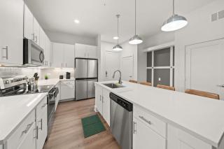 Cozy 2BD haven in heart of Tampa Free Parking - 3