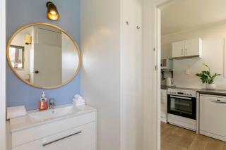 Cozy Retreat 1 - Taupo comfort and convenience with parking - 5