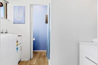 Cozy Retreat 1 - Taupo comfort and convenience with parking - 3