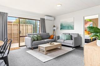 Cozy Retreat 1 - Taupo comfort and convenience with parking - 2