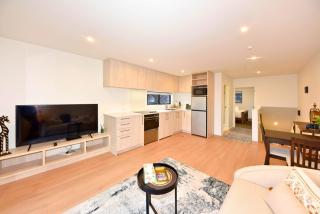 Urban Hideaway on Moorhouse Modern 1BR Stay - 4