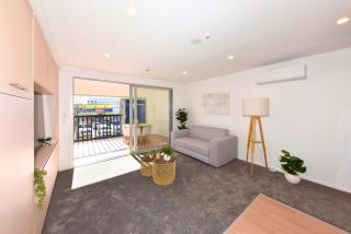 Stylish Bath Street One Bedroom Retreat - 6