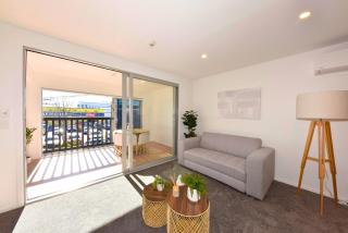 Stylish Bath Street One Bedroom Retreat - 3