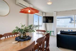 St Heliers 2BR Escape with Views - Parking - 3