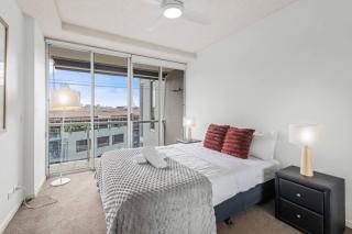 Modern Inner-City Stay in Valley Heart of Brisbane - 5