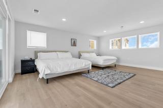 4BR with Rooftop Ocean Views Luxury Shore Penthouse - 3