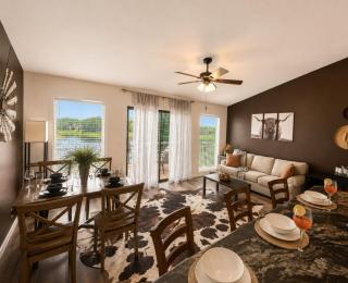 Adventure West Lakefront 1BD 1BA Indoor Outdoor Pool Hottub Grill Pickleball Pet Friendly - 4