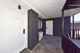 Elegant One Bedroom Retreat with Shared Sauna - 7