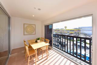 Elegant One Bedroom Retreat with Shared Sauna - 6