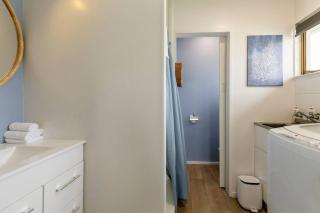 Cozy Retreat 2 - modern townhouse living - 1