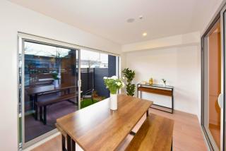 Relaxing One Bedroom Escape with Shared Spa - 9