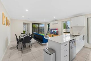 Spacious Family Retreat Near Hospital and Hyperdome - 2