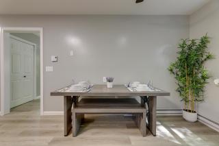 Modern Home Minutes to Mystic, Casinos and Ocean - 5