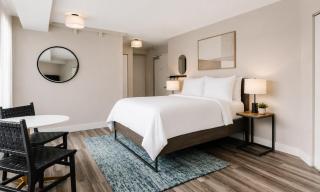Global Luxury Suites at Georgetown - 9