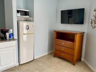 Beachgate Condo Suites and Hotel 521 and 522b condo - 2