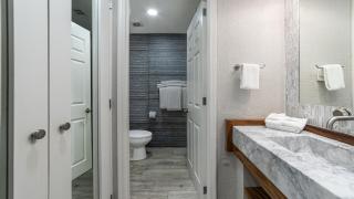 Beautiful Ocean view Retreat with Panoramic Ocean Views - 9