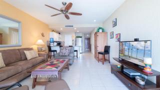 Beautiful Beachfront Retreat with Panoramic Ocean Views - 4