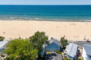 Coastal Blue Steps to North Beach Family & Dog Friendly Home - 0