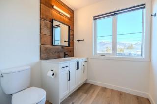 The Point Lodge - Cozy Invermere Getaway - 1