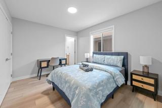 5BR Townhouse | 4 Ensuites | Near UofA, Whyte & DT - 8