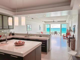 Designed to showcase breathtaking panoramic ocean views - 4