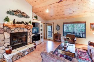 White Mountains Cabin: Near Trails & Lake Access! - 5