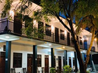 Quench Inn - 7