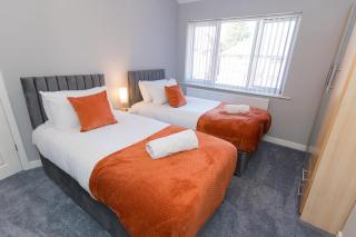 Comfortable 3-Bed Home - Free Parking - M6 Access - 1
