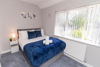 Comfortable 3-Bed Home - Free Parking - M6 Access - 8