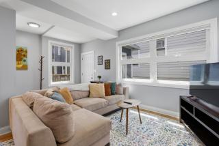 Charming Andersonville Coach House 3BR 2,5BA townhouse - 0
