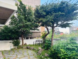 NuriStay l Gwanganri l Special Price l Up to 10 people l 4 minutes from Geumnyeonsan Station l Free parking l Large accommodation - 8