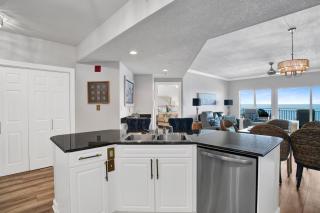 Admiral Quarters 907 - 2