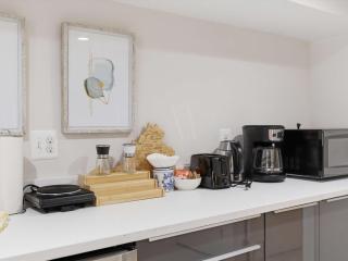 Hill East 3-BR Home Near Lincoln Park - 2
