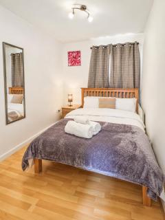 Birmingham City Centre Cosy 2 Double Bedroom Apartment Free Parking Workspace and close to O2 Arena - 4