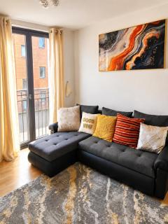 Birmingham City Centre Cosy 2 Double Bedroom Apartment Free Parking Workspace and close to O2 Arena - 6