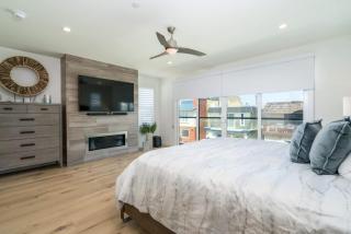 130 - 39th - Stunning 3 Story with Rooftop Deck home - 2
