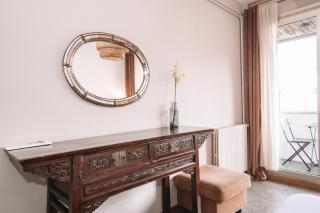4BR Apartment & Sleeps eight & Near Park Guell - 6