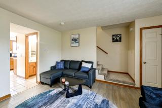 Great for Families! Richmond Townhome w/ Patio - 4