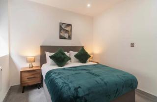 Comfortable 1 Bed Apartment Town Centre - 5