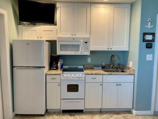 Beachgate Condo Suites and Hotel 232 - 233 condo - 5