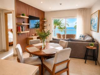 Luxury Beachfront Condo at Krystal Grand Resort - NEWLY REMODELED & NEWLY FURNISHED - 9