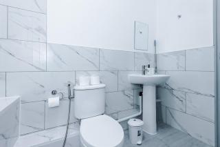 Entire Place - Central MCR Studio Flat - Sleeps 3 - 8