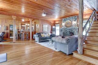 Spacious Lake Placid Retreat w/ Gorgeous Views! - 3